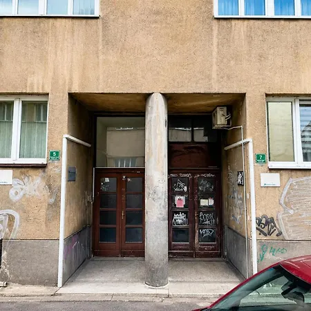 Aurora Center Daire *